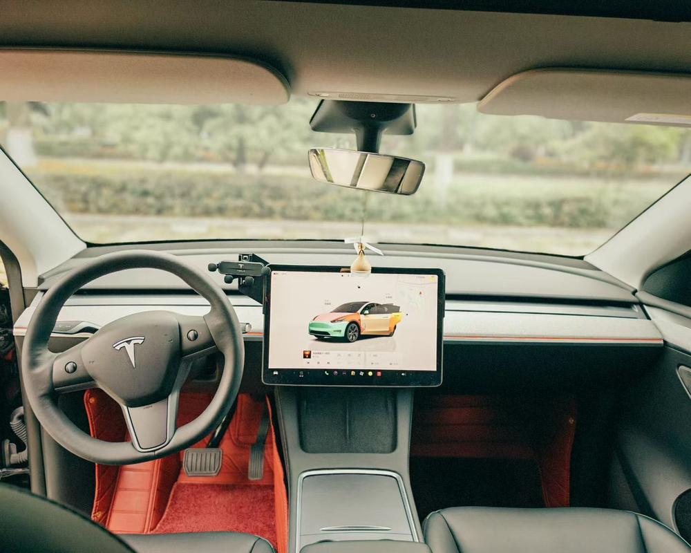 Tesla Model Y 2023 car image #7