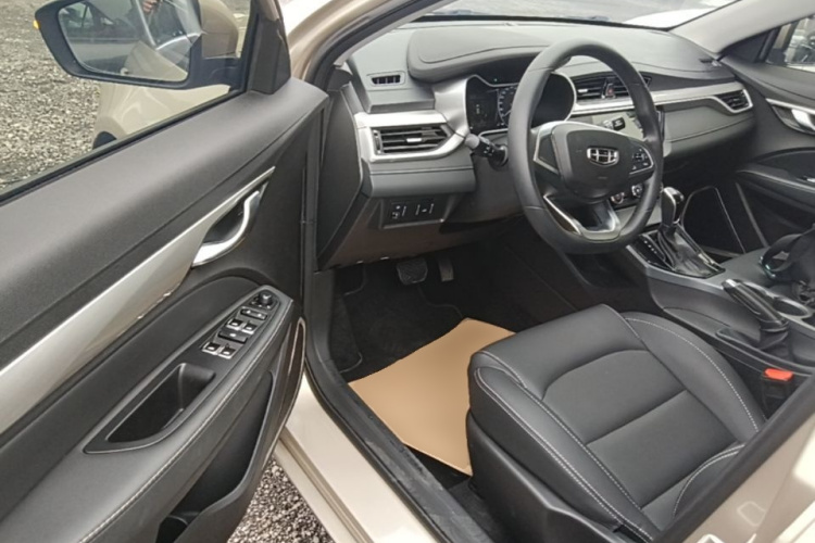 GEELY Emgrand 2020 #16 GEELY Emgrand 2020 car image #16