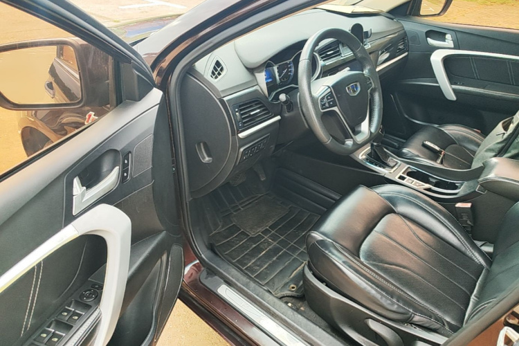 GEELY Emgrand 2017 car image #16