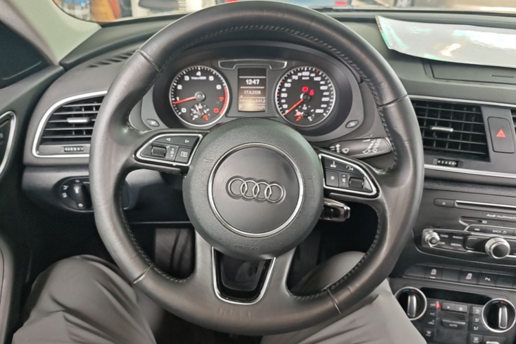 Audi Q3 2016 #11 Audi Q3 2016 car image #11