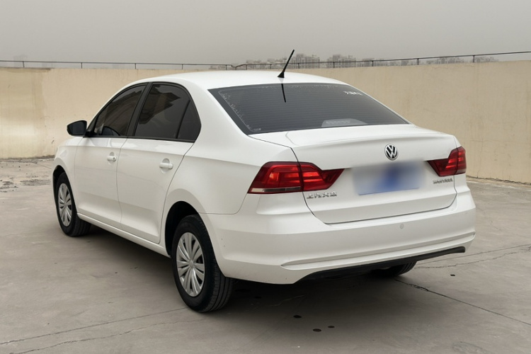 Volkswagen Santana 2022 car image #9