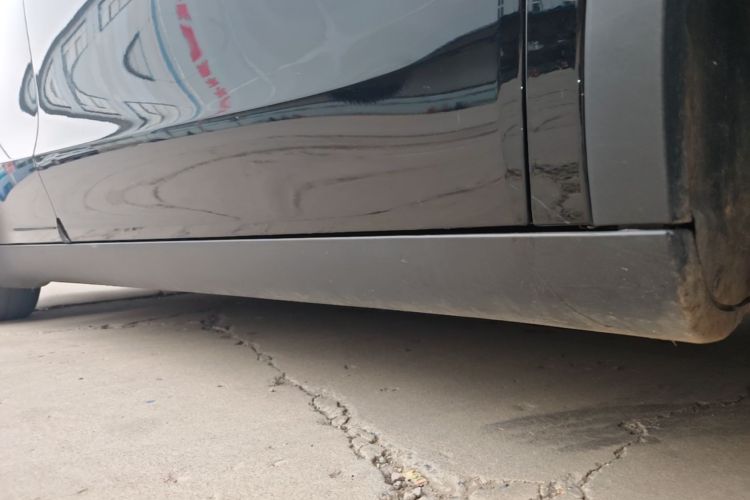 Tesla Model Y 2021 car image #26