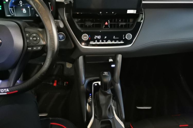 Toyota Corolla Cross 2023 immagine di auto #14