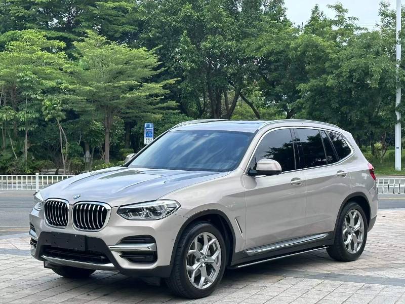 BMW X3 2021 BMW X3 2021 car image