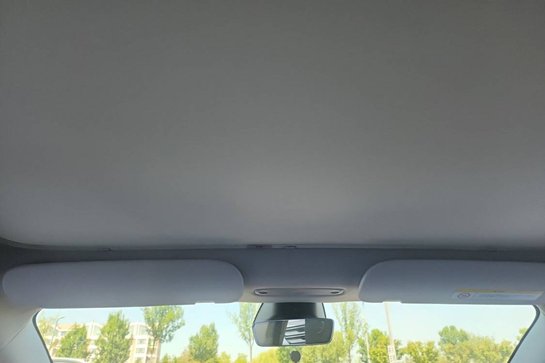 Tesla Model 3 2025 imagen de coche #20