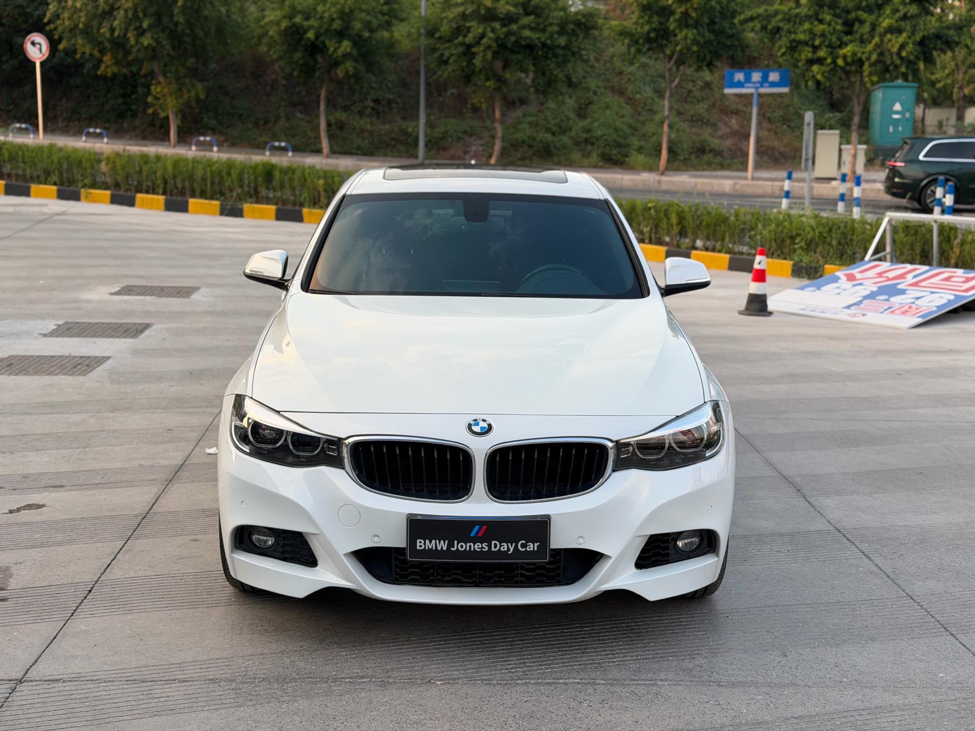 BMW 3 Series GT 2020 #2 BMW 3 Series GT 2020 car image #2