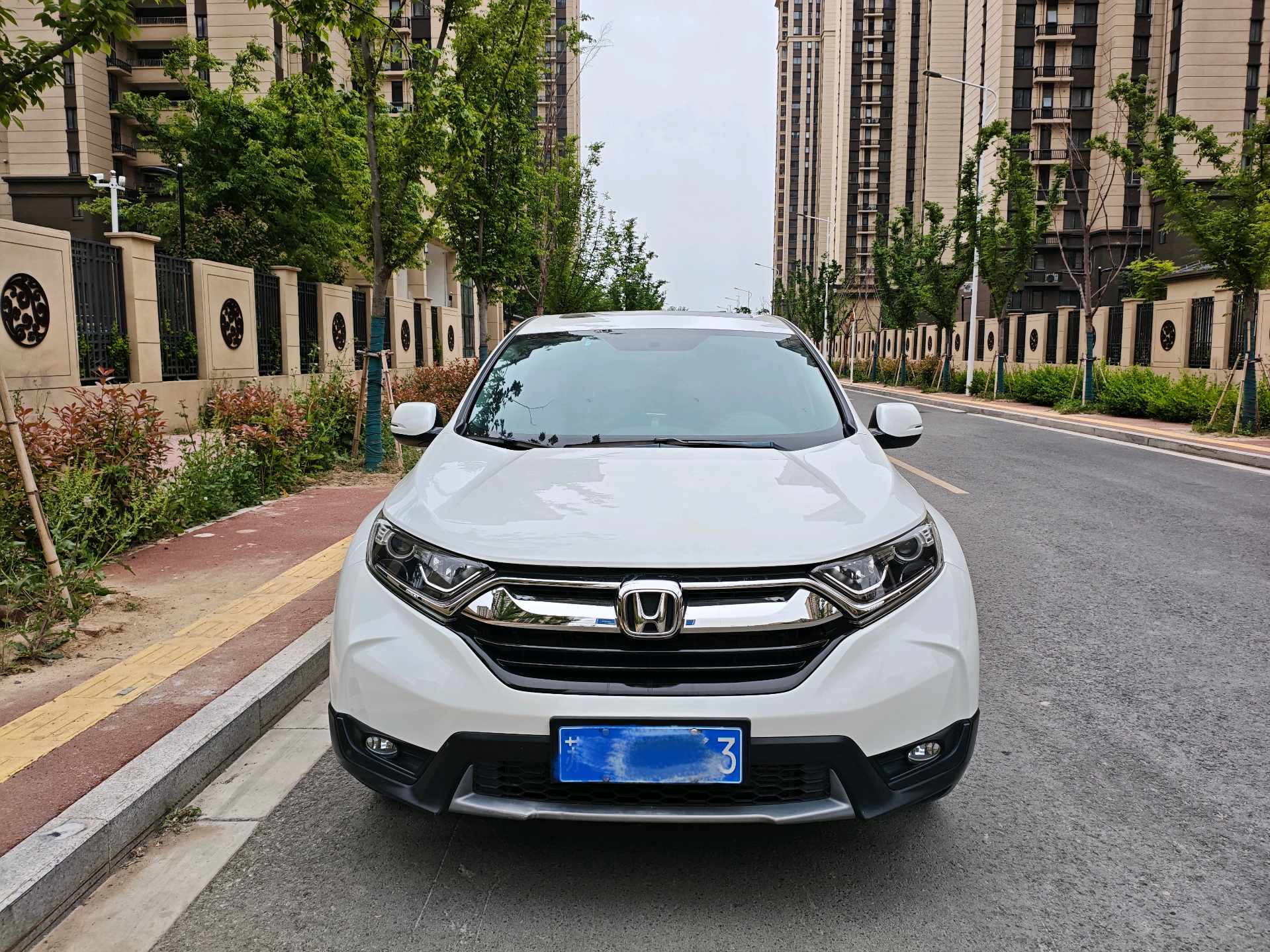 Honda CR-V 2019 car image #2