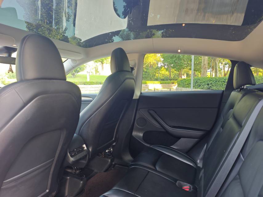 Tesla Model Y 2023 #5 Tesla Model Y 2023 car image #5