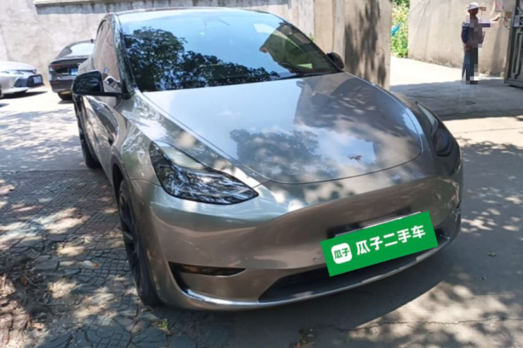 Tesla Model Y 2023 #4 Tesla Model Y 2023 car image #4