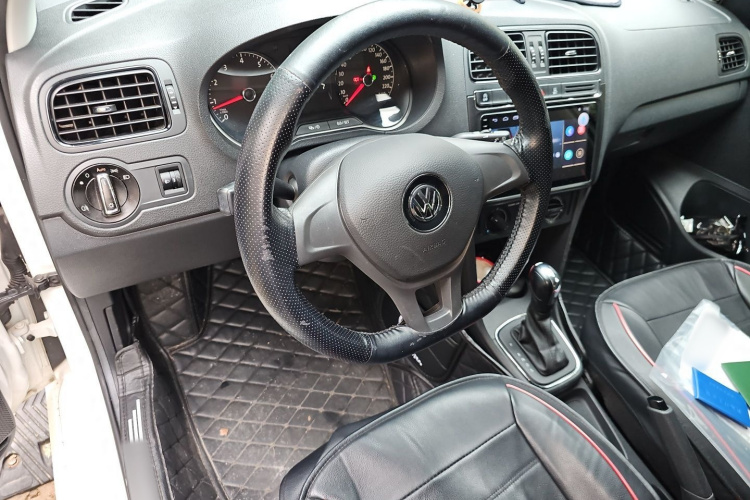 Volkswagen Polo 2019 #11 Volkswagen Polo 2019 car image #11