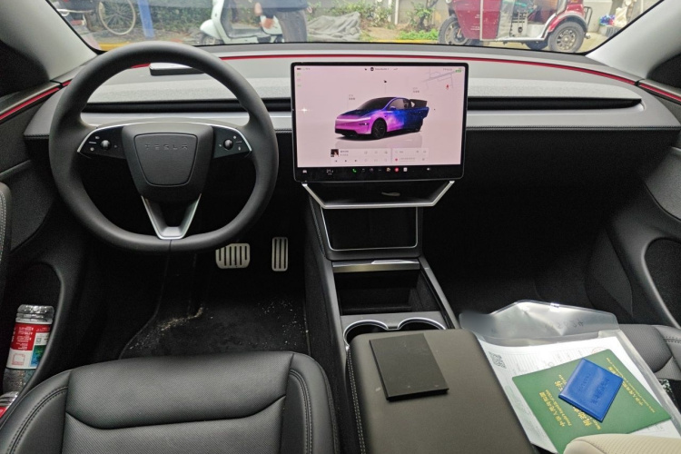 Tesla Model Y 2025 #7 Tesla Model Y 2025 car image #7