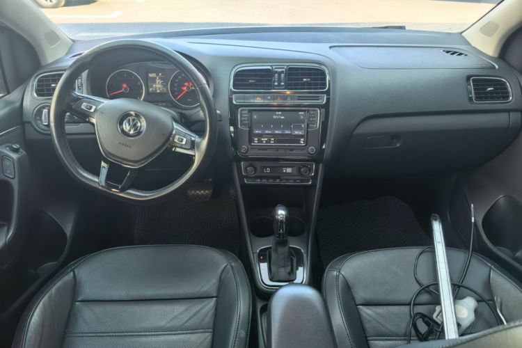 Volkswagen Polo 2015 #11 Volkswagen Polo 2015 car image #11