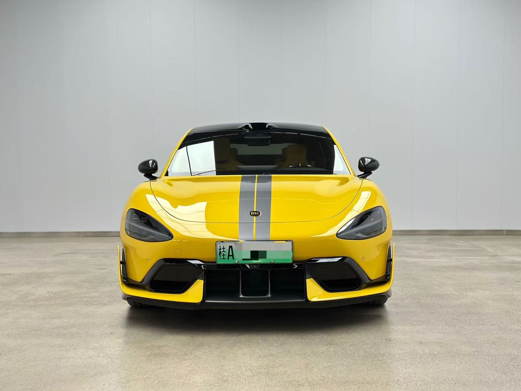 MI SU7 Ultra 2025 car image #2