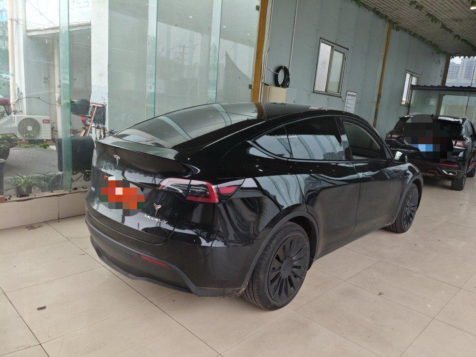 Tesla Model Y 2024 #3 Tesla Model Y 2024 صورة سيارة #3