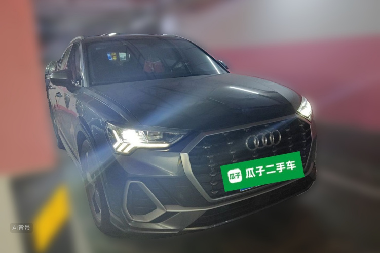 Audi Q3 2022 car image #4