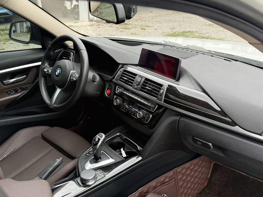 BMW 3 Series 2018 #11 BMW 3 Series 2018 car image #11