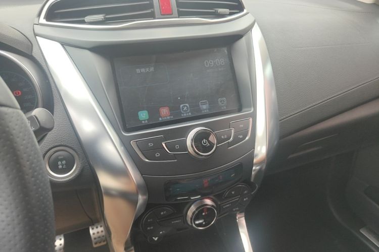 BYD Yuan 2018 #17 BYD Yuan 2018 car image #17