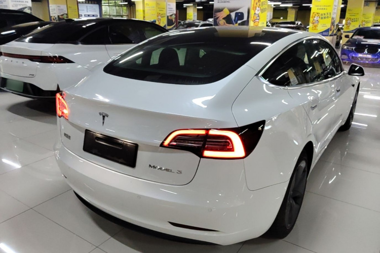 Tesla Model 3 2020 #7 Tesla Model 3 2020 صورة سيارة #7