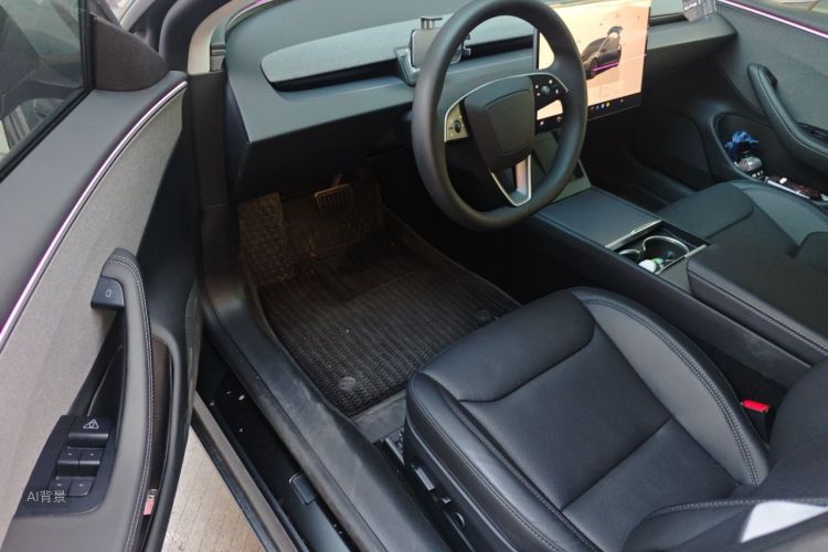 Tesla Model 3 2025 car image #18