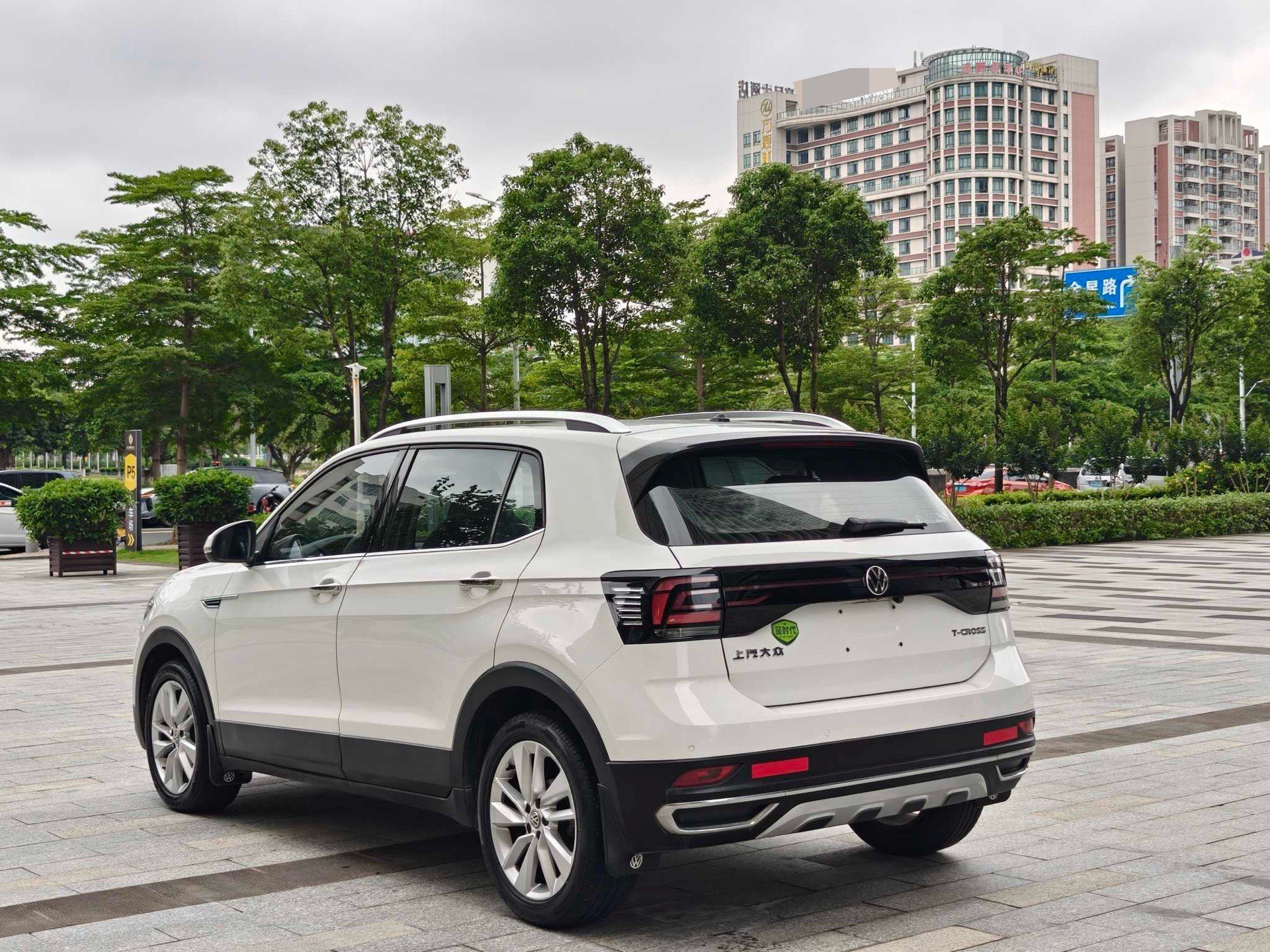 Volkswagen T-Cross 2020 #8 Volkswagen T-Cross 2020 car image #8