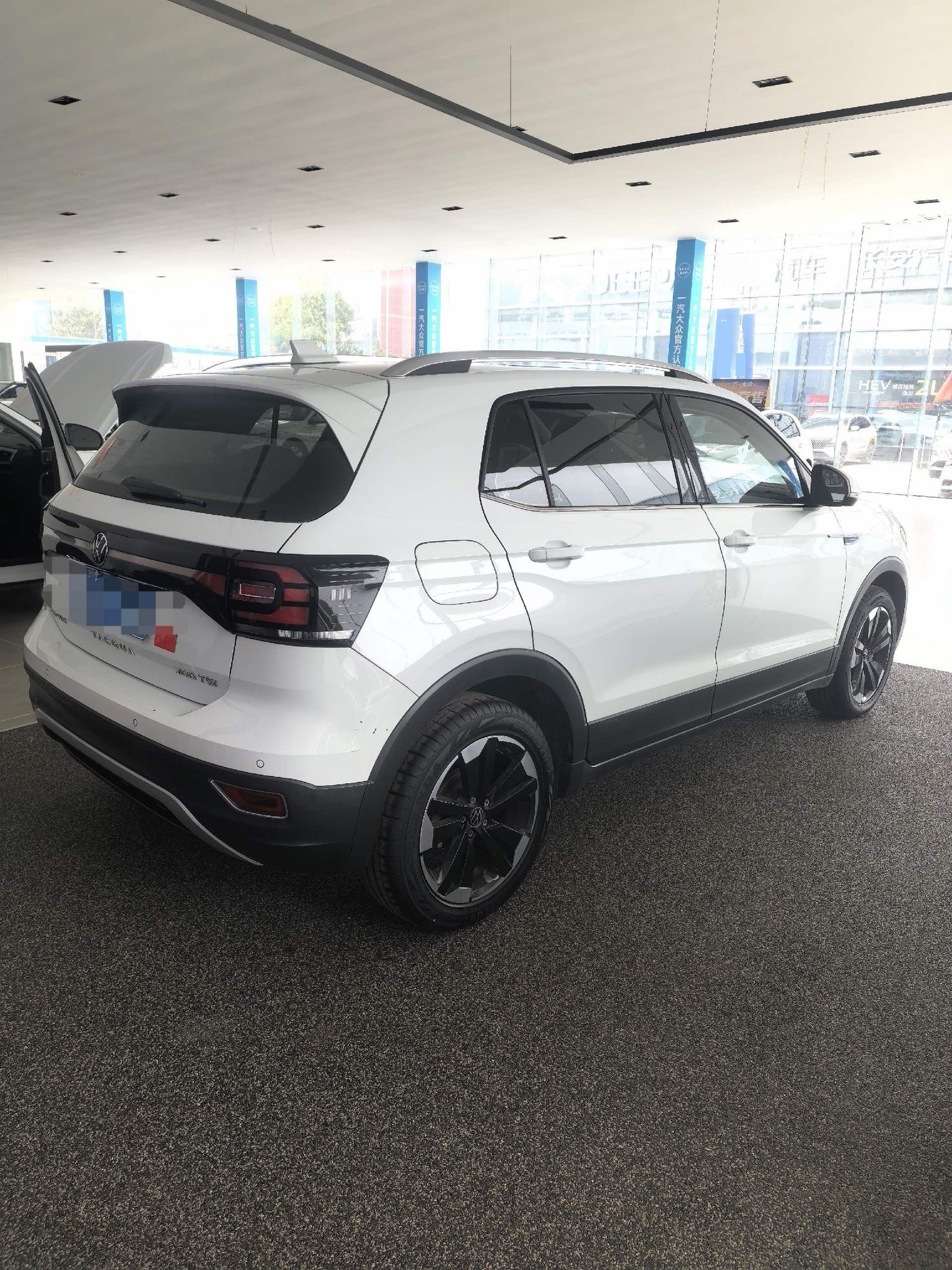 2024 immagine di auto #4