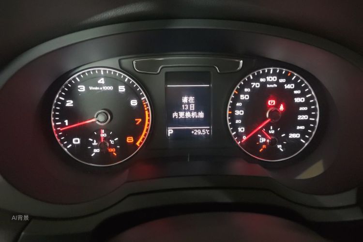 Audi Q3 2018 car image #13