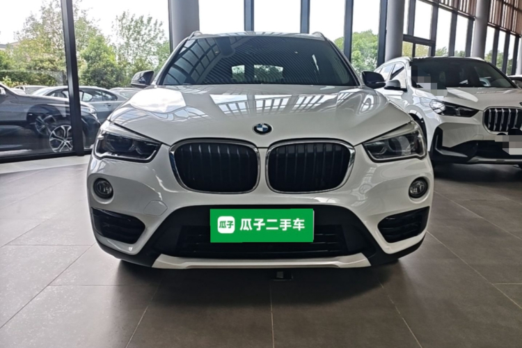 BMW X1 2019 #3 BMW X1 2019 car image #3