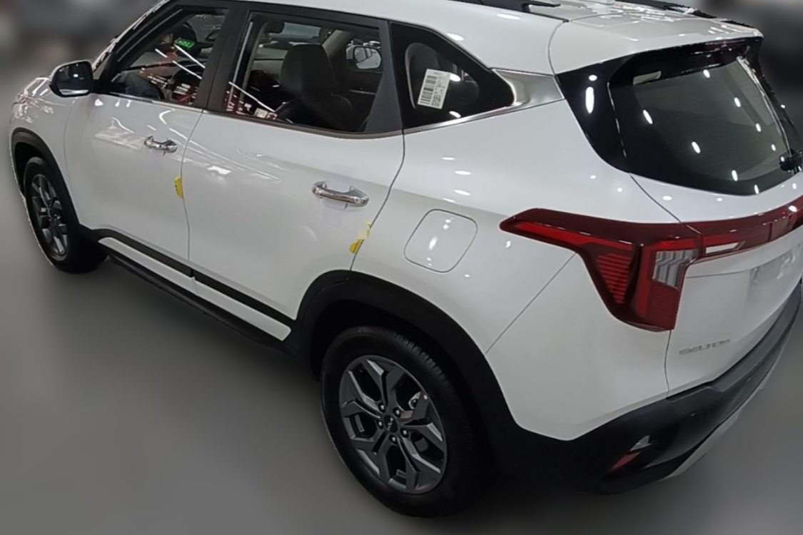 Kia Seltos 2026 car image #3