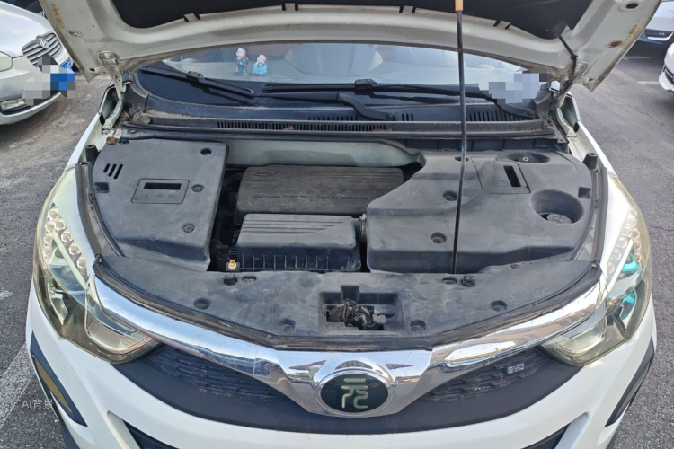 BYD Yuan 2016 #22 BYD Yuan 2016 car image #22