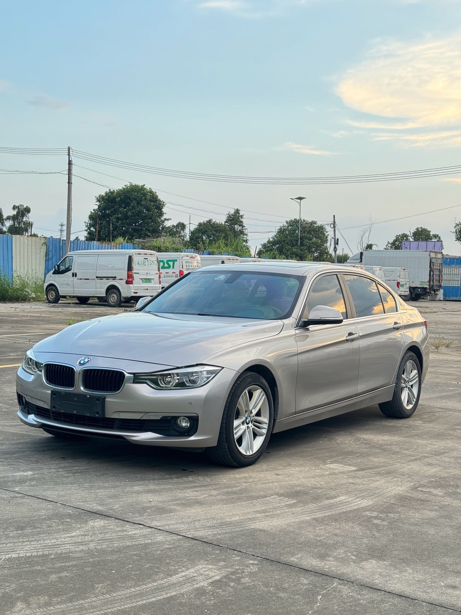 BMW 3 Series 2016 car image 