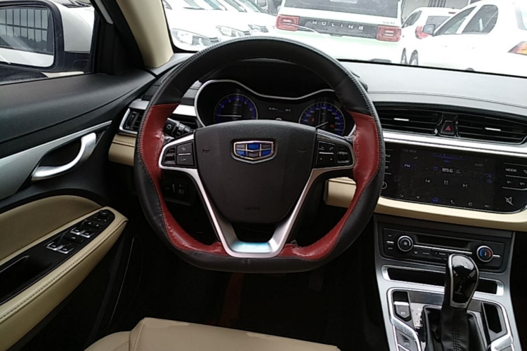 GEELY Emgrand 2019 car image #15
