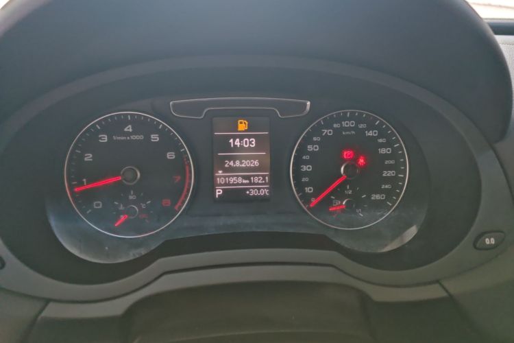 Audi Q3 2018 #16 Audi Q3 2018 car image #16