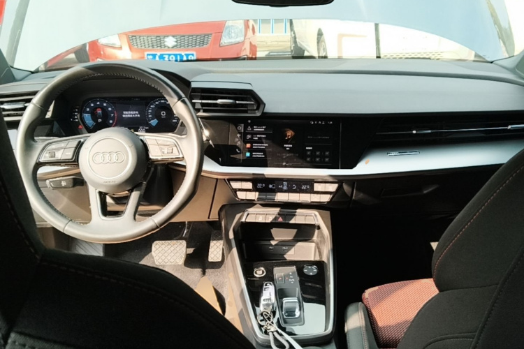 Audi A3 2021 immagine di auto #10