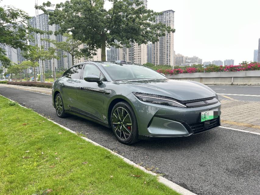 BYD HanL 2025 صورة سيارة #2
