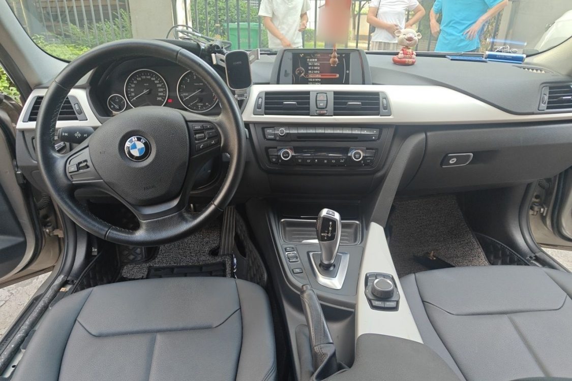 BMW 3 Series 2015 imagen de coche #23