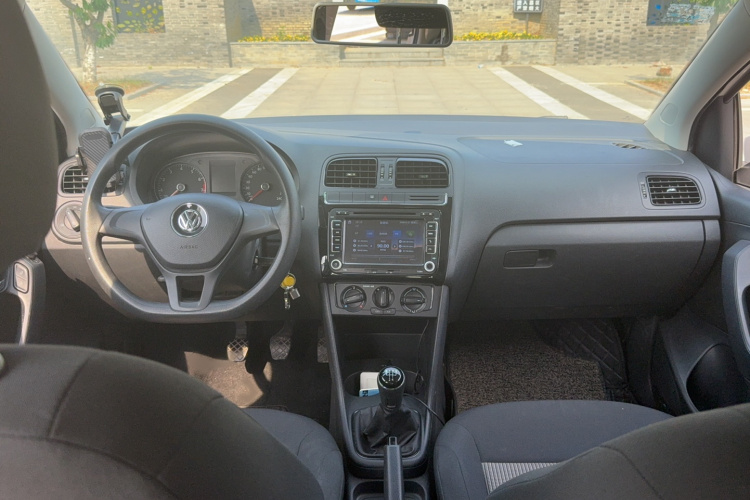 Volkswagen Polo 2016 #11 Volkswagen Polo 2016 car image #11