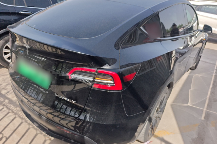 Tesla Model Y 2023 #7 Tesla Model Y 2023 immagine di auto #7