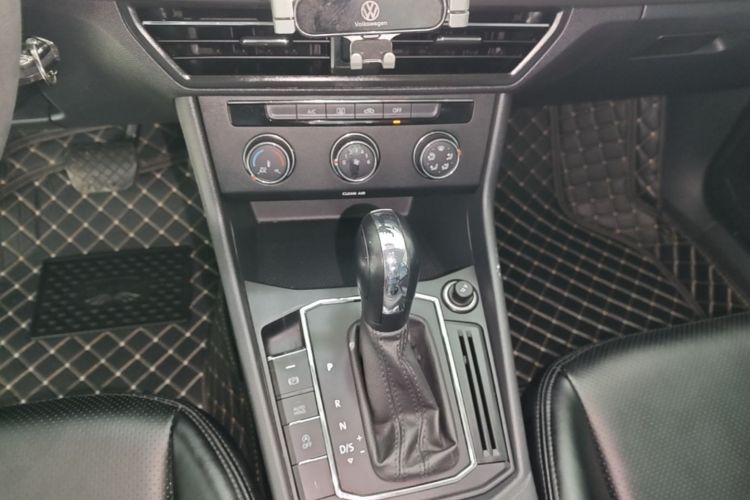 Volkswagen Lavida 2020 car image #14