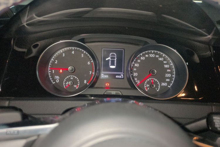 Volkswagen Golf 2019 car image #13