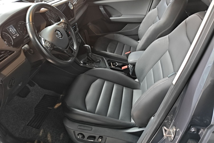Volkswagen Tharu 2020 car image #19