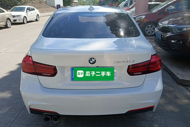 BMW 3 Series 2019 car image #6