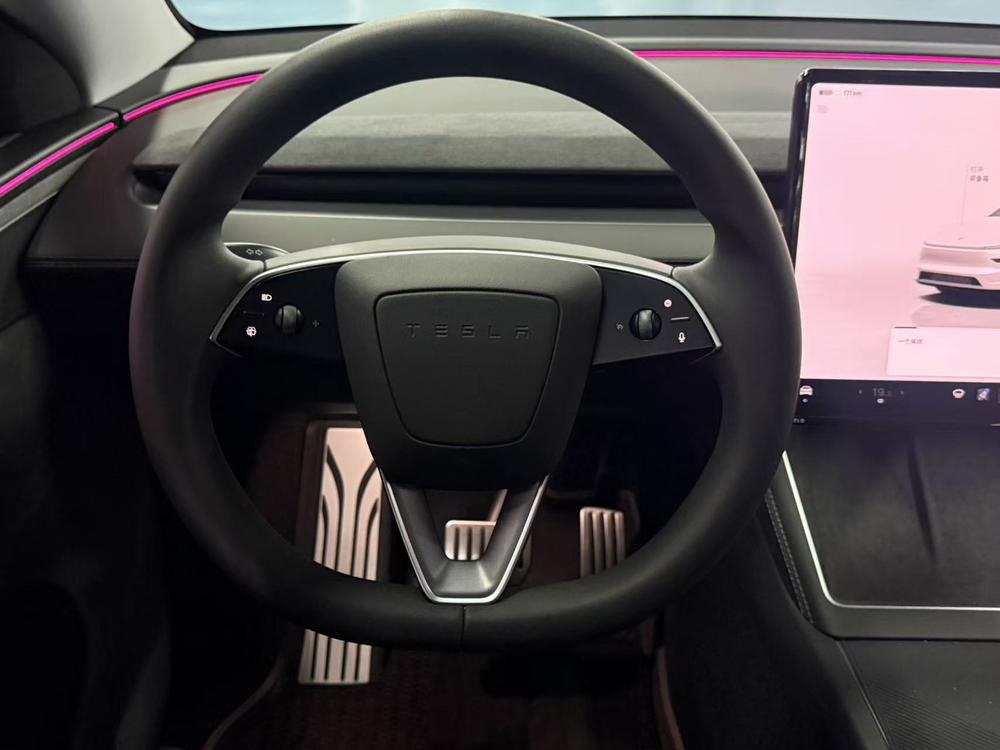 Tesla Model Y 2025 #9 Tesla Model Y 2025 immagine di auto #9