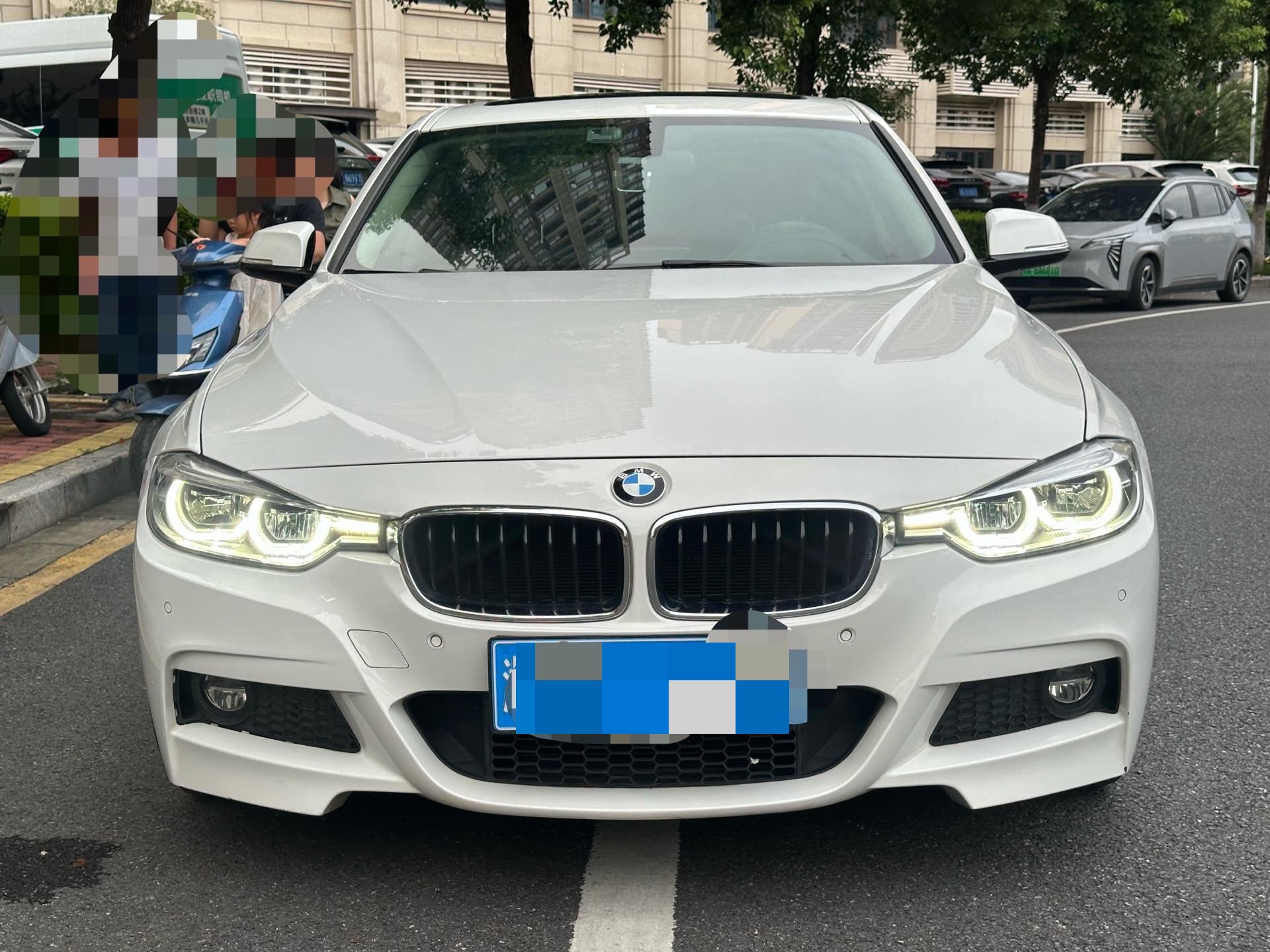 BMW 3 Series 2018 car image #3