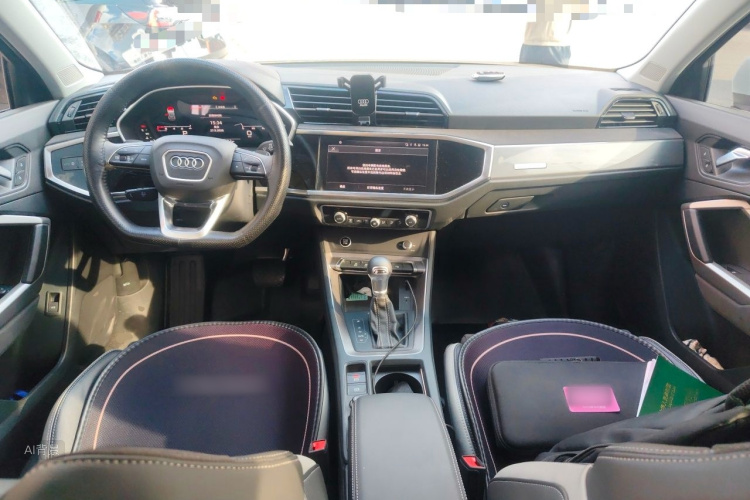 Audi Q3 2023 car image #11