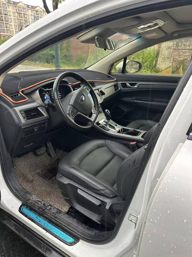 GEELY Emgrand GS 2019 car image #3
