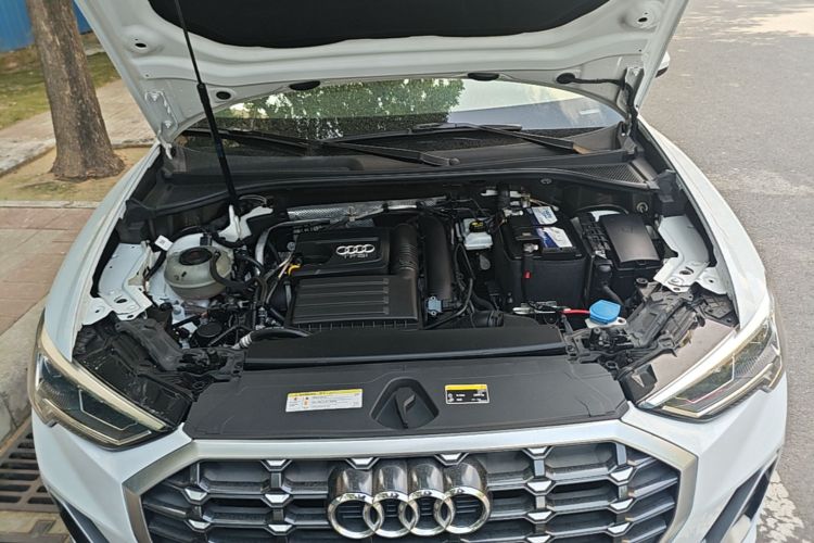 Audi Q3 2021 #20 Audi Q3 2021 car image #20