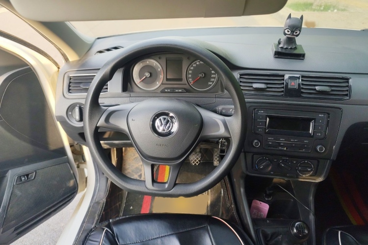 Volkswagen Santana 2019 #15 Volkswagen Santana 2019 car image #15