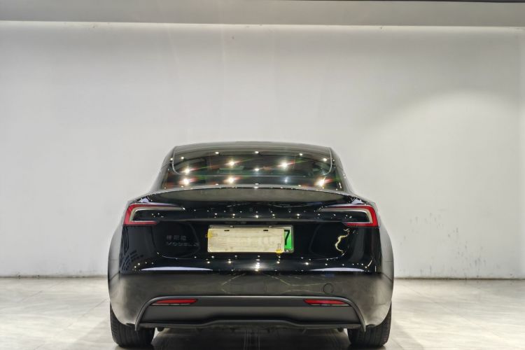Tesla Model 3 2026 car image #7