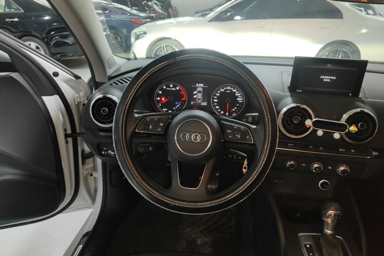 Audi A3 2020 car image #11