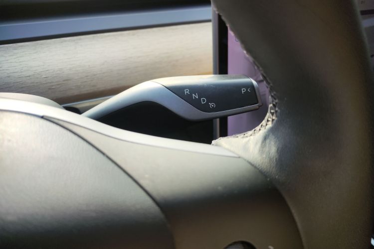 Tesla Model 3 2021 immagine di auto #14